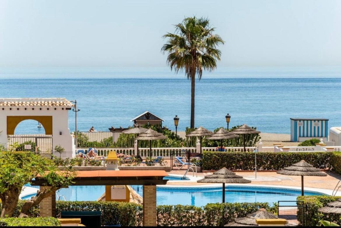 Personal Y Coqueto En Primerisima Linea De Playa, En La Costa Del Sol. Puerto De La Duquesa Castillo de Sabinillas Extérieur photo