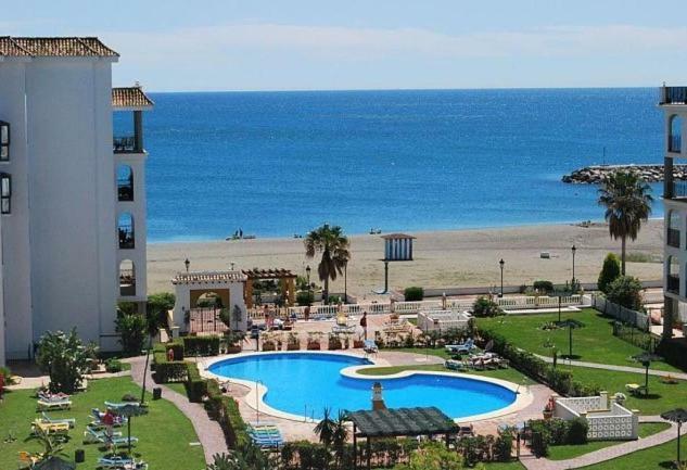 Personal Y Coqueto En Primerisima Linea De Playa, En La Costa Del Sol. Puerto De La Duquesa Castillo de Sabinillas Extérieur photo